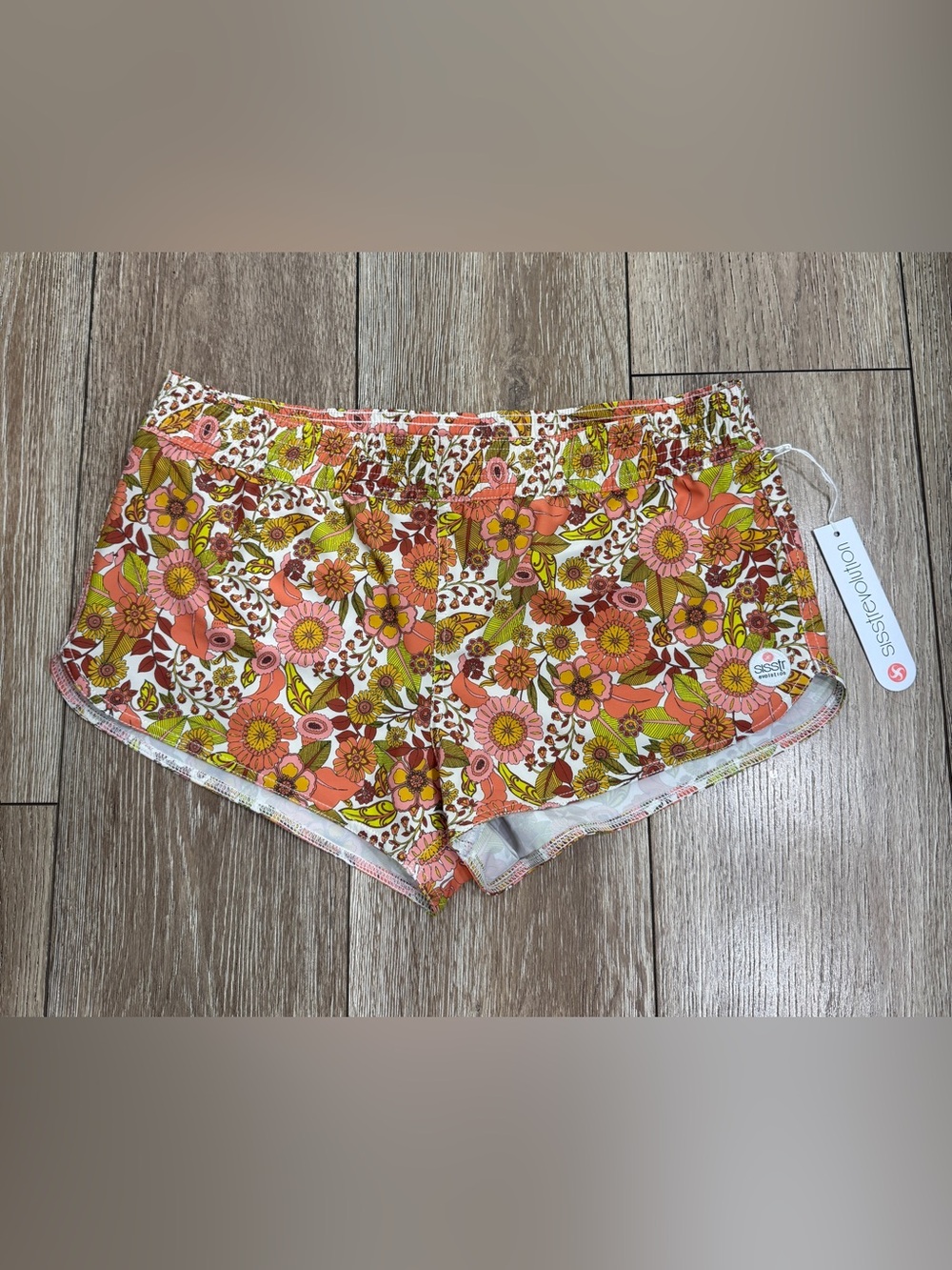 NWT Sistrrevolution floral board shorts M